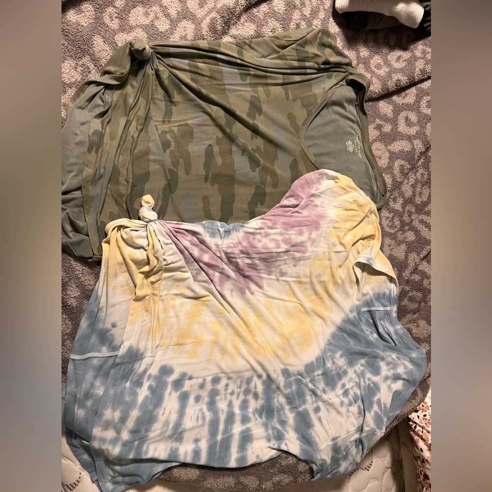 (2) American eagle buttery soft sexy tees.